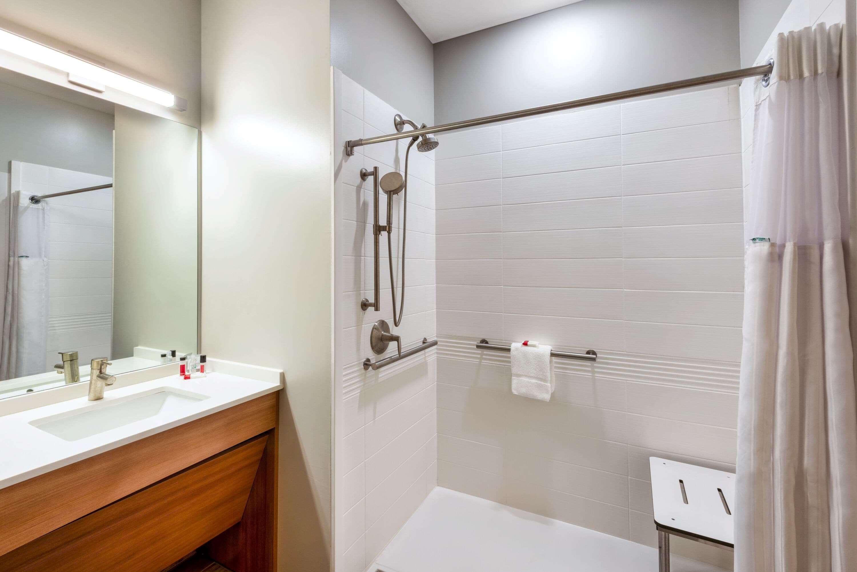 Microtel Inn & Suites By Wyndham Farmington المظهر الخارجي الصورة